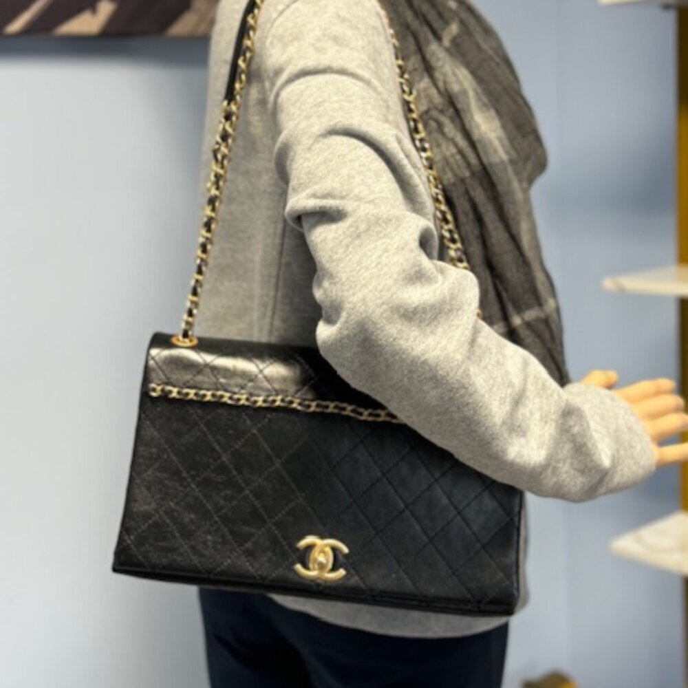 Chanel Chain Stitched Calfskin Flap Bag Medium Black Shoulder bag - Picture 17 of 17
